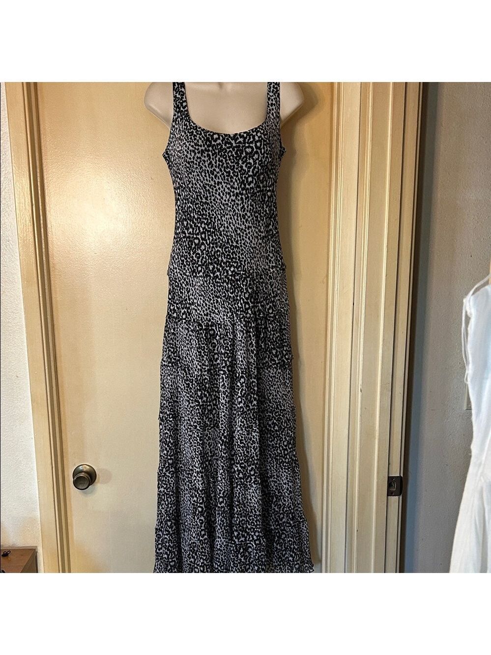 Jones Studio Black and Gray Animal Print Maxi Dress size 8